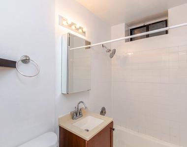 1430 N Dearborn Street - Photo Thumbnail 5