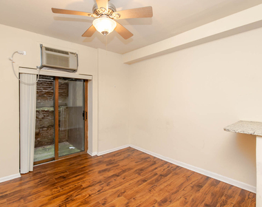 1430 N Dearborn Street - Photo Thumbnail 2