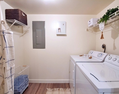 4129 Chesapeake Drive - Photo Thumbnail 18