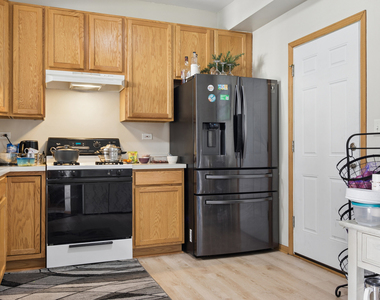 2316 Reflections Drive - Photo Thumbnail 4