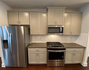 3779 Oxford Circle - Photo Thumbnail 2