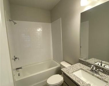 3779 Oxford Circle - Photo Thumbnail 11