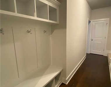 3779 Oxford Circle - Photo Thumbnail 17