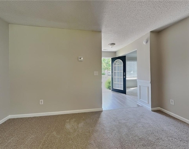 205 Oak Terrace Drive - Photo Thumbnail 1