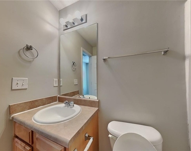 205 Oak Terrace Drive - Photo Thumbnail 14