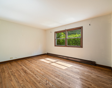 1702 E Northwest Highway - Photo Thumbnail 9