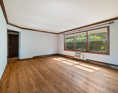 1702 E Northwest Highway - Photo Thumbnail 3