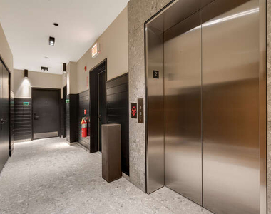 1235 N Ashland Avenue - Photo Thumbnail 2