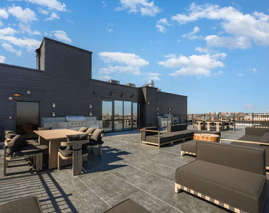 1235 N Ashland Avenue - Photo Thumbnail 19