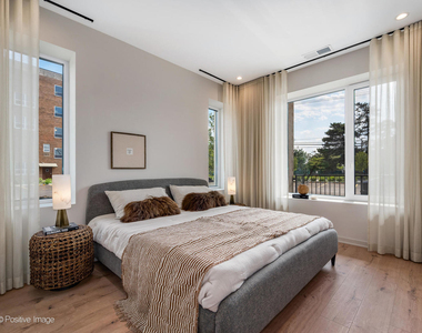 1235 N Ashland Avenue - Photo Thumbnail 15
