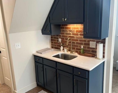 254 N Broad Street - Photo Thumbnail 5