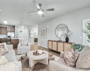 1875 Maple Drive - Photo Thumbnail 10