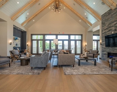 1875 Maple Drive - Photo Thumbnail 6