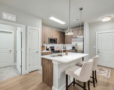 1875 Maple Drive - Photo Thumbnail 11
