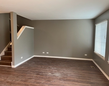 616 Lincoln Station Drive - Photo Thumbnail 2