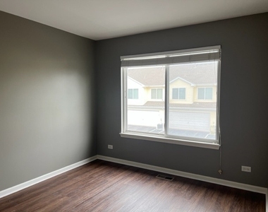 616 Lincoln Station Drive - Photo Thumbnail 12
