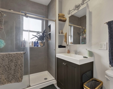 3226 W Potomac Avenue - Photo Thumbnail 7
