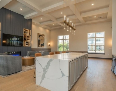 1875 Maple Drive - Photo Thumbnail 7