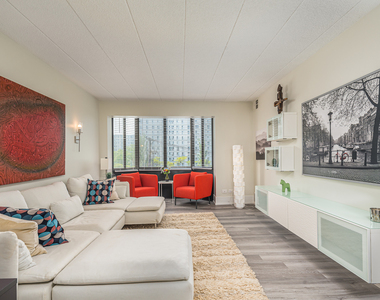 637 E Woodland Park Avenue - Photo Thumbnail 5