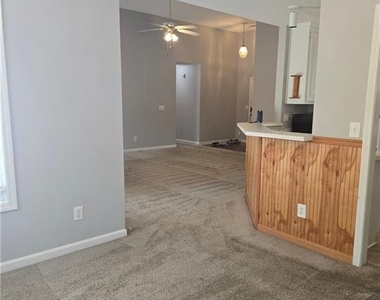2595 Freemans Walk Drive - Photo Thumbnail 7