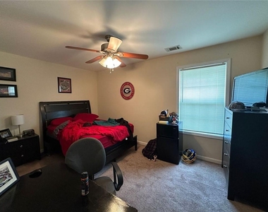 194 Strickland Avenue - Photo Thumbnail 11