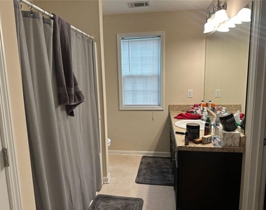194 Strickland Avenue - Photo Thumbnail 9