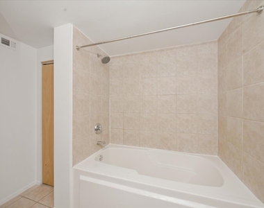 1250 W Van Buren Street - Photo Thumbnail 11