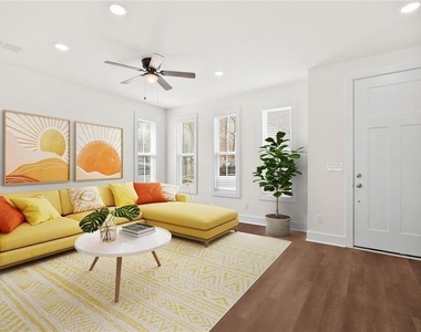 195 W Lake Avenue Nw - Photo Thumbnail 2