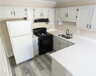 1195 Minhinette Drive - Photo Thumbnail 5