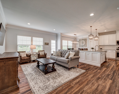 12919 White Pine Way - Photo Thumbnail 4
