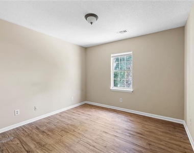 2898 Lakemont Drive Sw - Photo Thumbnail 15