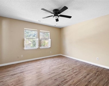 2898 Lakemont Drive Sw - Photo Thumbnail 11