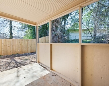 2898 Lakemont Drive Sw - Photo Thumbnail 18