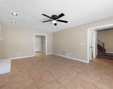 2898 Lakemont Drive Sw - Photo Thumbnail 2