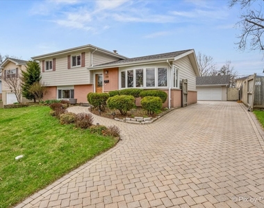 458 N 5th Avenue - Photo Thumbnail 1