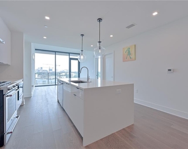 788 W Marietta Street - Photo Thumbnail 2