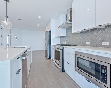 788 W Marietta Street - Photo Thumbnail 7