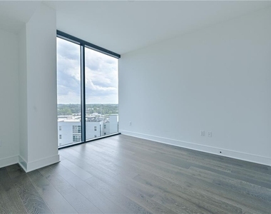 788 W Marietta Street - Photo Thumbnail 16