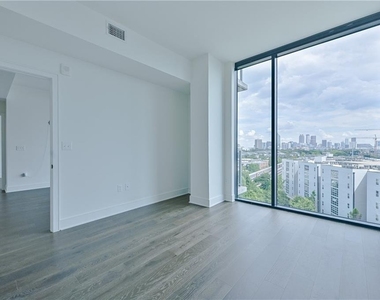 788 W Marietta Street - Photo Thumbnail 17