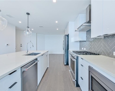 788 W Marietta Street - Photo Thumbnail 6