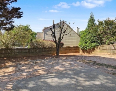 400 Stambridge Court - Photo Thumbnail 34