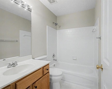 400 Stambridge Court - Photo Thumbnail 23