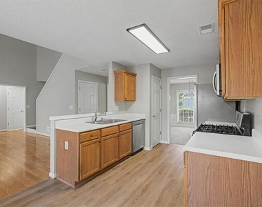 400 Stambridge Court - Photo Thumbnail 11