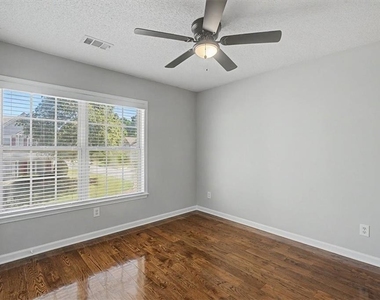 400 Stambridge Court - Photo Thumbnail 24