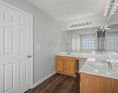400 Stambridge Court - Photo Thumbnail 28