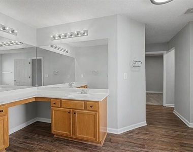 400 Stambridge Court - Photo Thumbnail 27