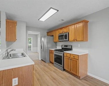 400 Stambridge Court - Photo Thumbnail 12