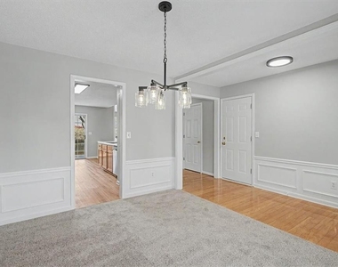 400 Stambridge Court - Photo Thumbnail 6
