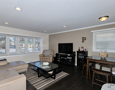 533 Bobby Lane - Photo Thumbnail 7