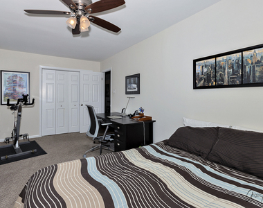 533 Bobby Lane - Photo Thumbnail 15